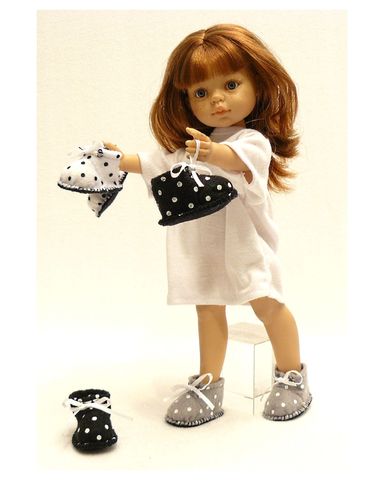 Ботиночки из фетра в горошек - На кукле. Одежда для кукол, пупсов и мягких игрушек.