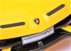 LAMBORGHINI AVENTADOR SVJ HL328 (ЛИЦЕНЗИОННАЯ МОДЕЛЬ) с дистанционным управлением