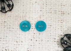 Пуговицы, 2 прокола, d 11 мм