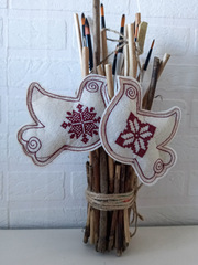 Голубки-орнамент. Пара. Подвеска из фетра NYF-261126-2-Midi