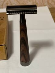 Станок для бритья закрытая голова деревянная с металлом ручка