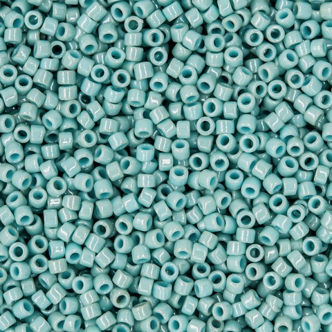 Японский бисер TOHO Treasure (№1611), непрозрачный глянцевый