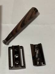 Станок для бритья закрытая голова деревянная с металлом ручка