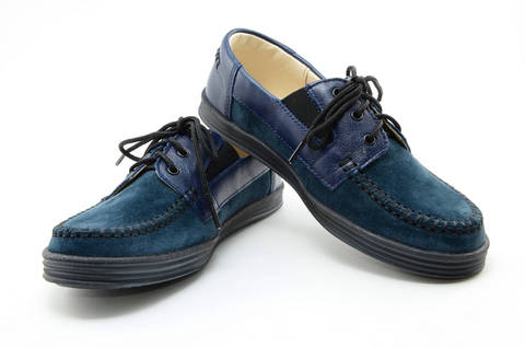 Ботинки для мальчиков кожаные Лель (LEL) на шнурках, цвет темно синий. Изображение 8 из 13.