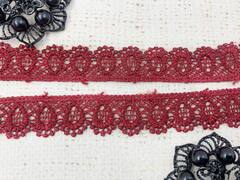 Кружево плетеное, ш. 2-2,2 см.