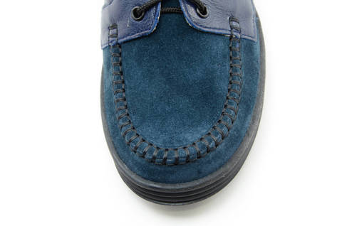 Ботинки для мальчиков кожаные Лель (LEL) на шнурках, цвет темно синий. Изображение 11 из 13.