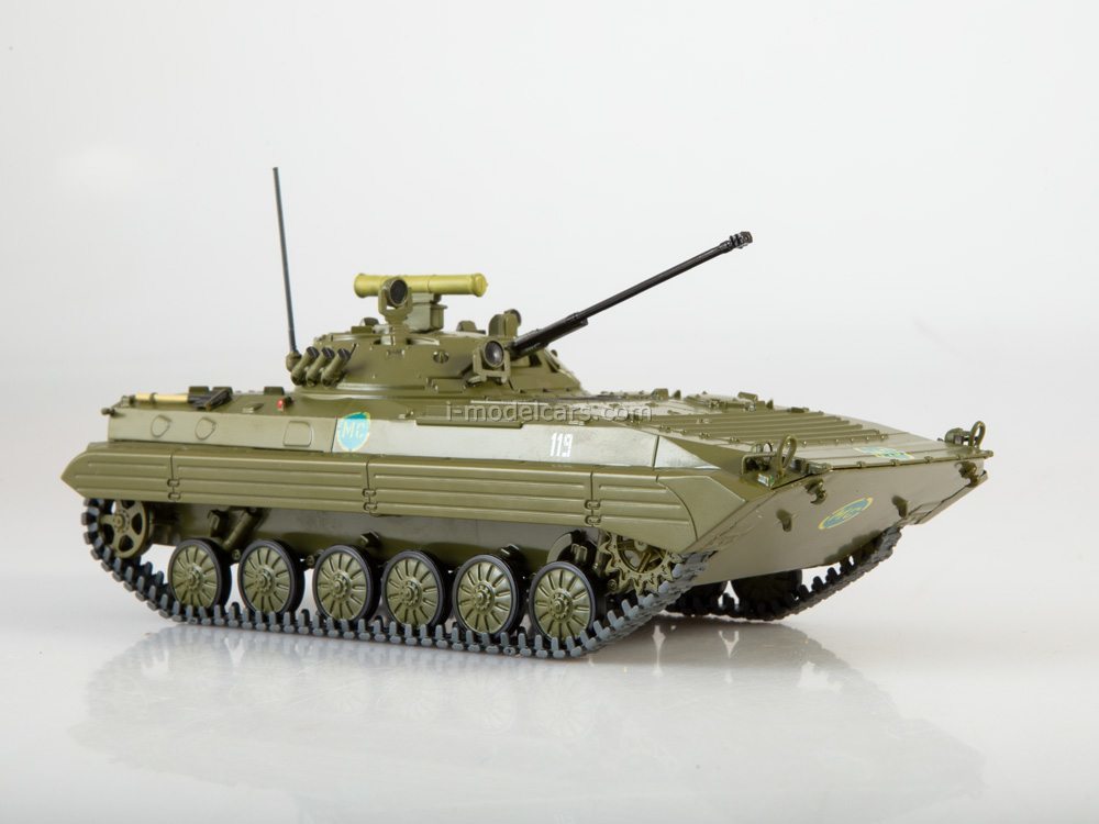 1:43 BMP 2 D Schützenpanzer CA Modimio #37 Warschauer Pakt Russian Tank Militär