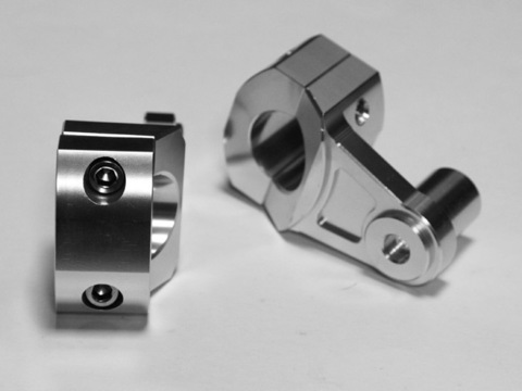 Проставки руля с 22 на 28 мм серебристые X-49