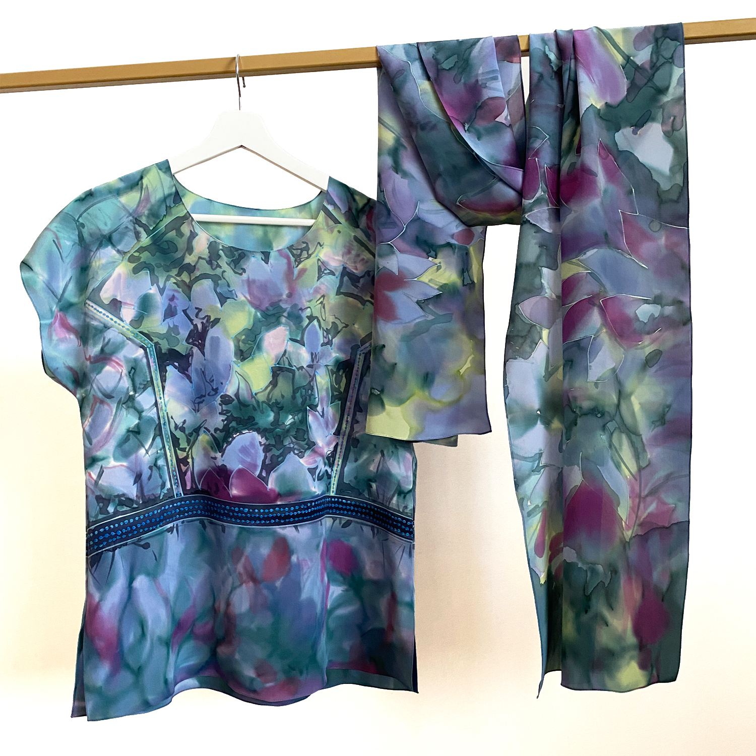 Шёлковая блузка ручной росписи батик