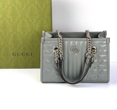 Маленькая сумка-тоут Gucci GG Marmont серый