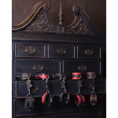 Наручники Scandal из натуральной кожи и соединителем из нержавеющей стали