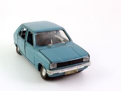 Peugeot 104 USSR remake Bburago 1:24