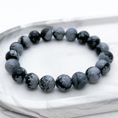 Браслет, обсидиан "Снежный", диаметр бусин 10 мм, размер 17 см
