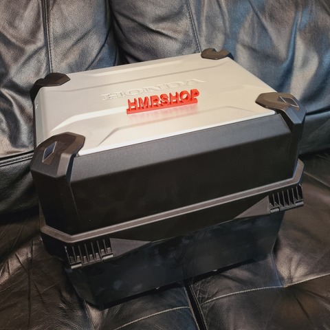 Honda Кофр центральный CRF 1000 CRF 1100 ADV 750 CB 500 X CL 500 08L71-MJP-G50 (поставляется без личинки и механизма замка)