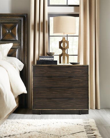 Hooker Furniture Bedroom Crafted Four-Drawer Bachelor Chest
