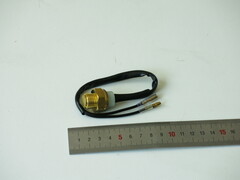 Датчик температуры  Suzuki GSXR400 GSX250 VX800 GSF400 Bandit 400