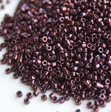 DB-0012 Бисер цилиндрический Миюки делика 11/0 /Miyuki delica 11/0 Metallic Rasberry