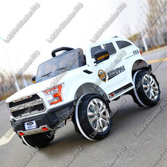 Детский электромобиль "XCY-168" белый