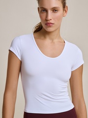 Футболка Студио Белая