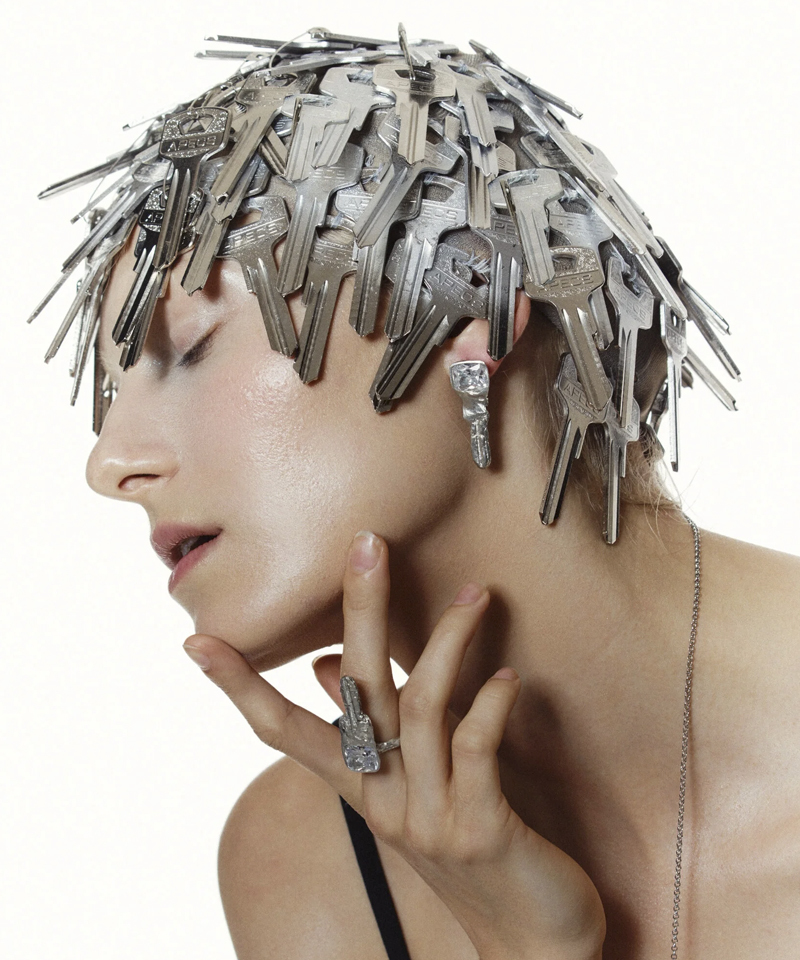 Моносерьга Key