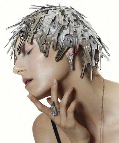 Моносерьга Key