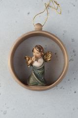 Ангел с рожком в деревянном кольце с подвесом, 9 см, Италия