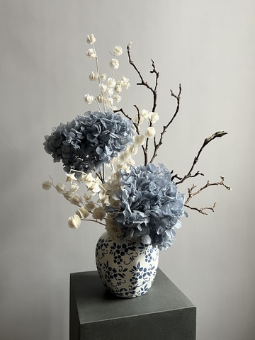 Композиция в кашпо Лунария