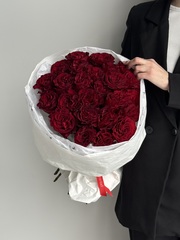 Букет из красной розы ХЕРТС 25 шт