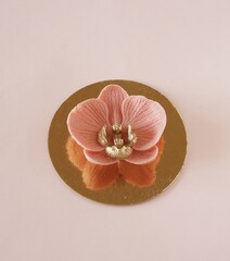 Орхидея из шоколадной глазури