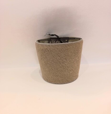 Свеча ароматическая 400г Victoria with Love Hairy light brown