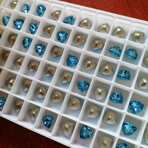 Trilliant 7 мм Aquamarine. Swarovski 4706