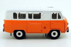 UAZ-3962 bus (plastic, painted) 1:43 Agat Mossar Tantal