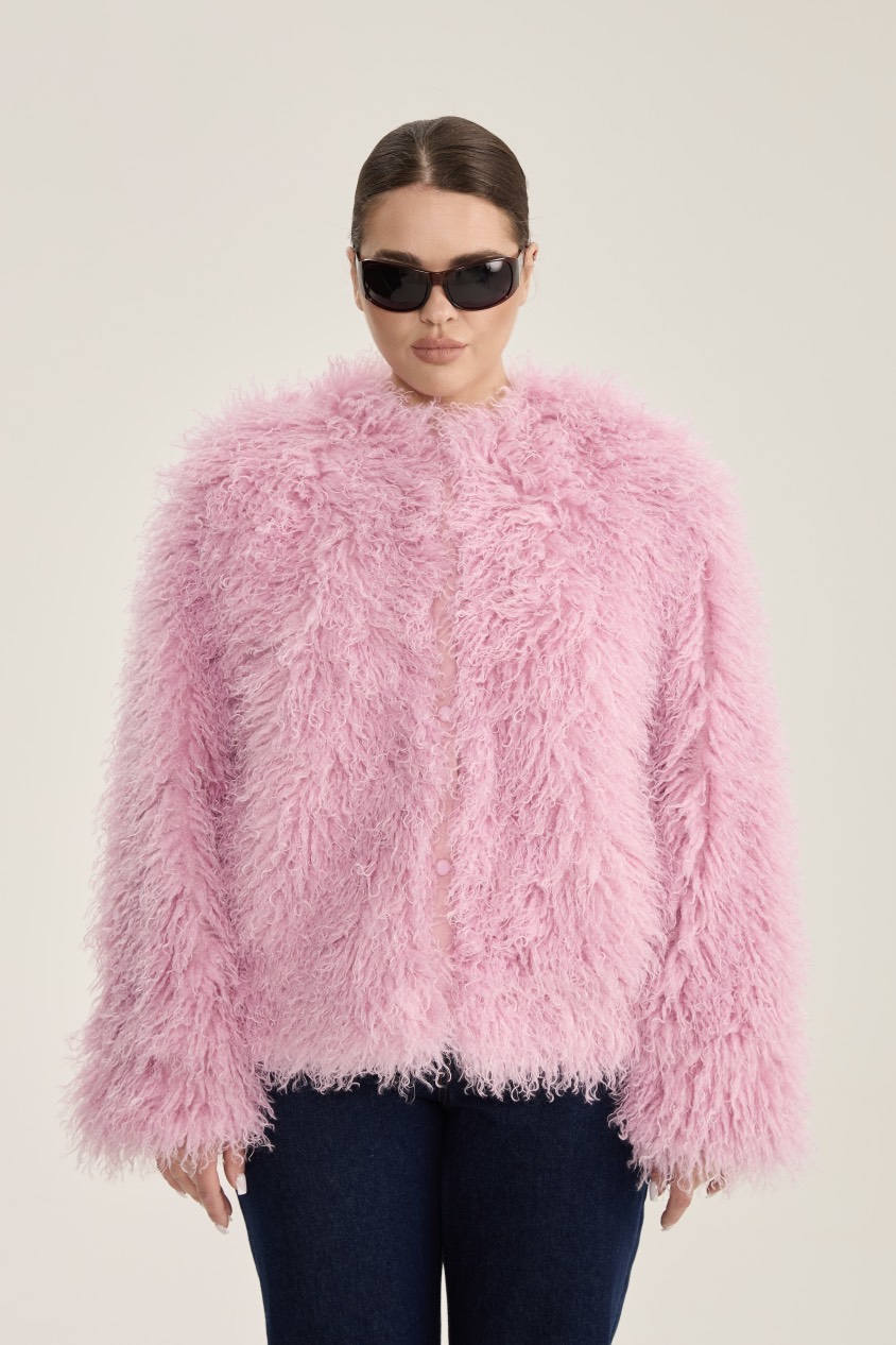 Шуба укороченная из искусственного меха ламы, розовый