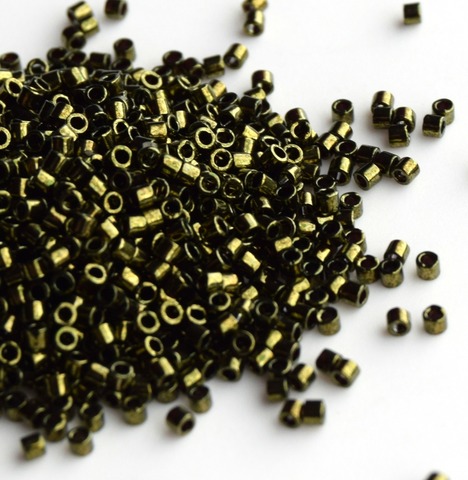 DB-0011 Бисер цилиндрический Миюки делика 11/0 Оливковый металлик /Miyuki delica 11/0 Metallic Olive