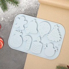 Форма для шоколада силиконовая «Новый год», 18,5×12,8×0,5 см, 8 ячеек