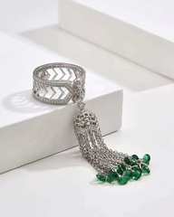 4804- Кольцо из серебра с кисточкой с цирконами огранки бриолет