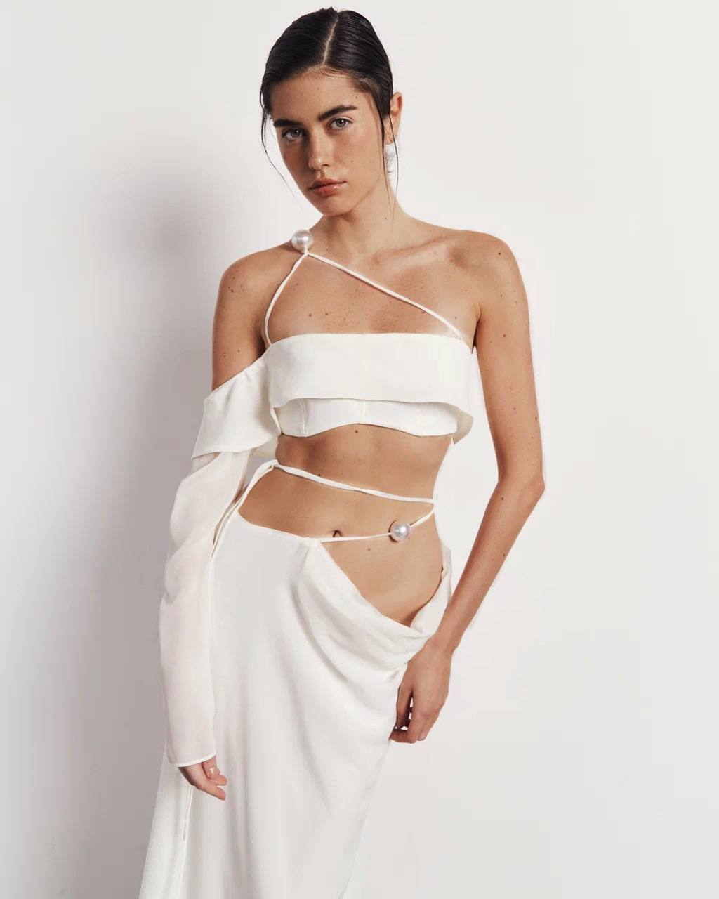 Костюм с жемчужиной