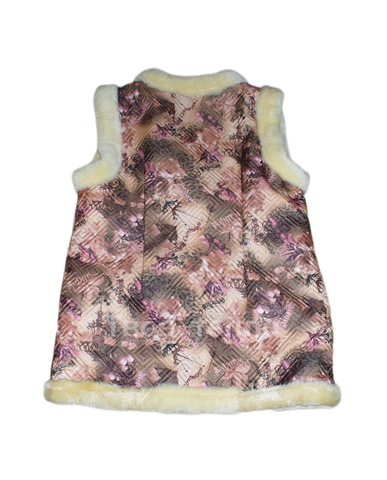 Женский шелковый жилет на кусковой овчине