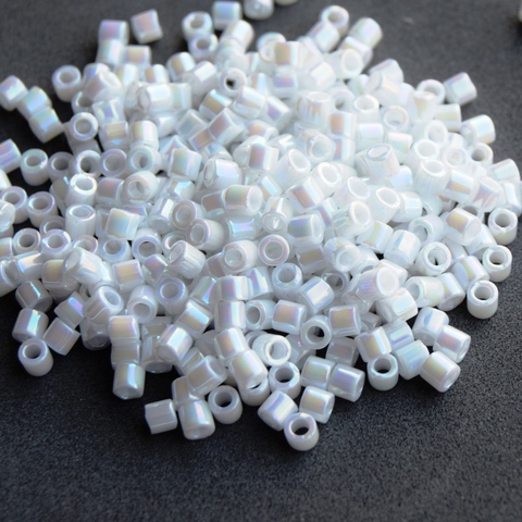 DBM-0202 Бисер цилиндрический Миюки делика 10/0 /Miyuki delica 10/0 White Pearl AB