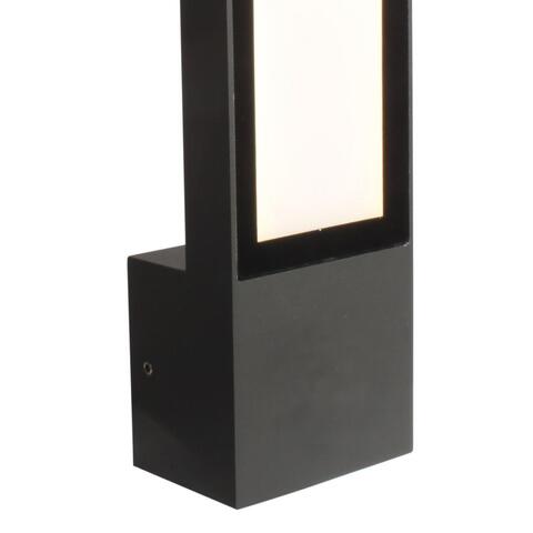 Уличный настенный светодиодный светильник Favourite Slender 3037-1W