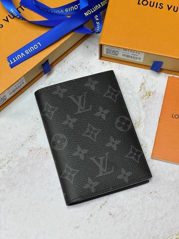 Обложка для паспорта Louis Vuitton Monogram Eclipse