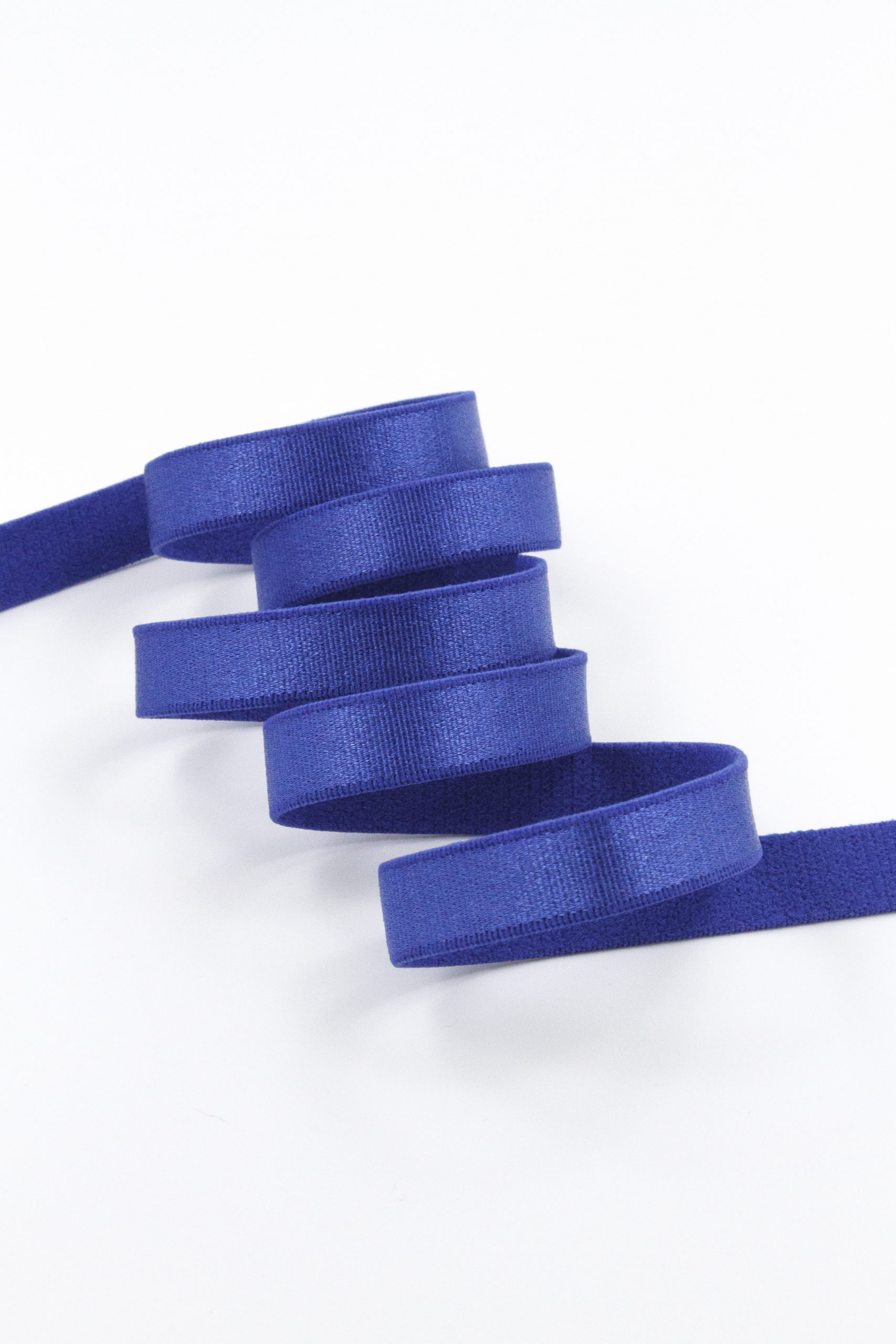 Резинка бретелечная ультрамарин глянцевый ширина 10 мм