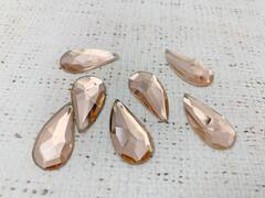 Стразы стекло клеевые, р. 2,5х1,5 см, бледно-персиковый