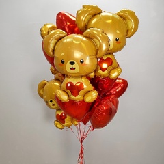 Композиция "Плюшевые медведи и сердца"