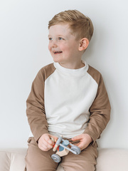 Свитшот с рукавом реглан Mjölk Экрю/Cocoa