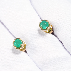 3020696-2-sergi-gvozdiki-iz-zheltogo-zolota-585-proby-s-izumrudami