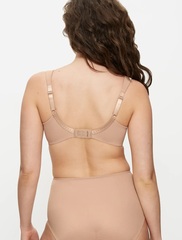 Бюстгальтер минимайзер Triumph True Shape Sensation W01 | Телесный