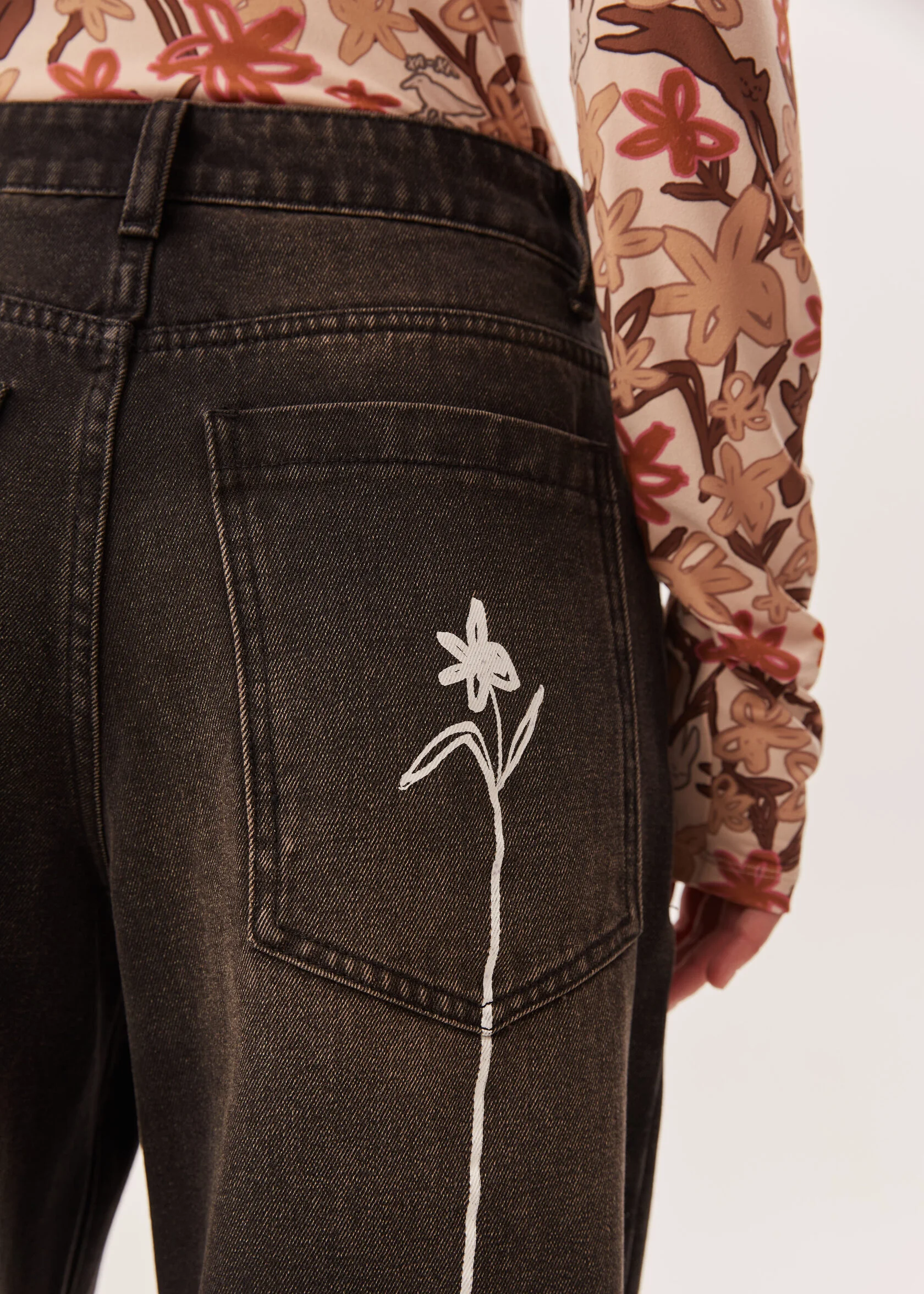 Джинсы MAGIC FLOWERS коричневого цвета