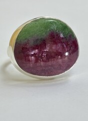 Сингл (кольцо с цоизитом)