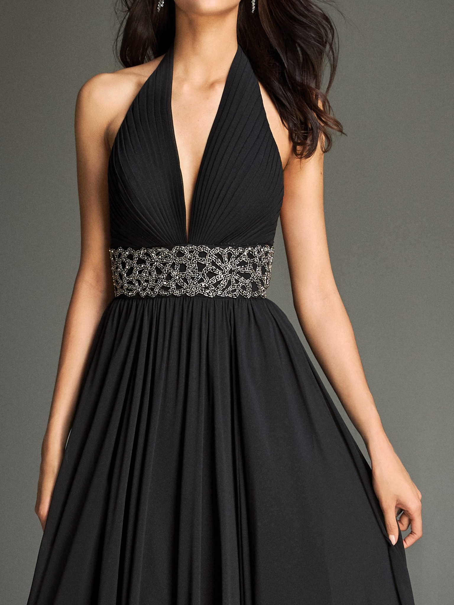 Вечернее платье классическое черное